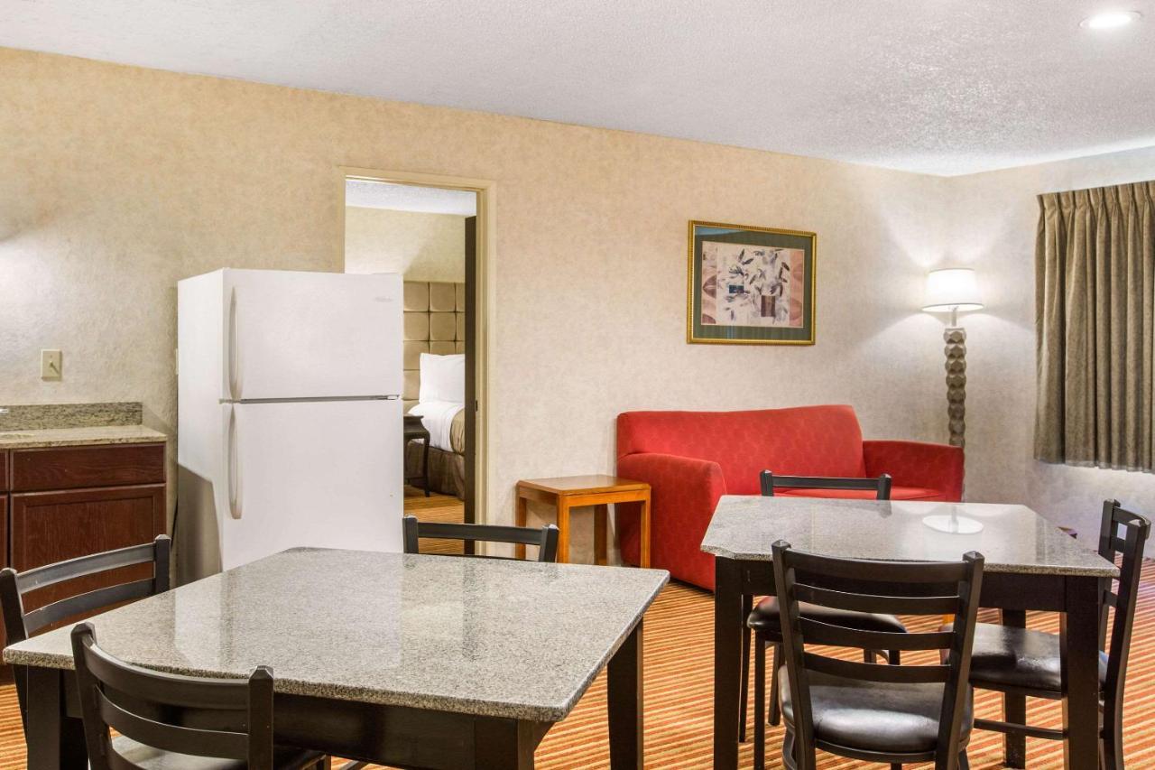 Rodeway Inn & Suites El Cajon San Diego East Buitenkant foto